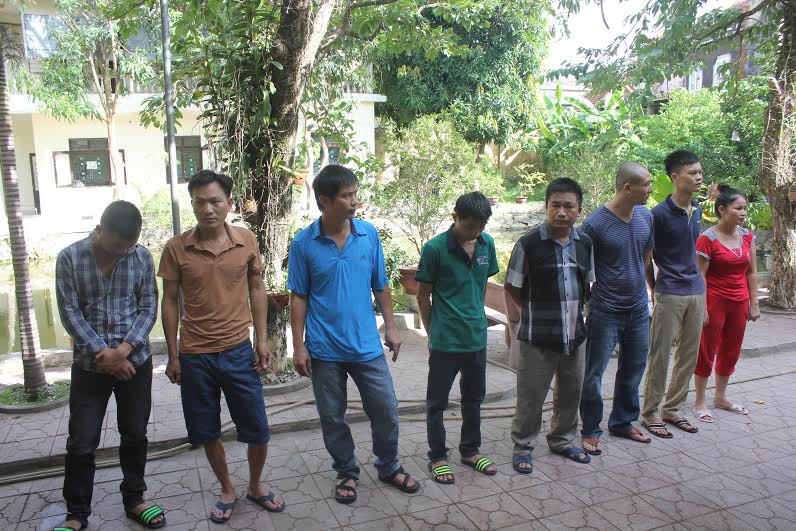 Nghệ An: Đột kích bất ngờ, bắt 9 con bạc đang say sưa sát phạt
