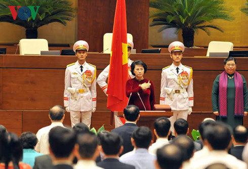 Chủ tịch Quốc hội Nguyễn Thị Kim Ngân tuyên thệ nhậm chức trước Quốc hội.